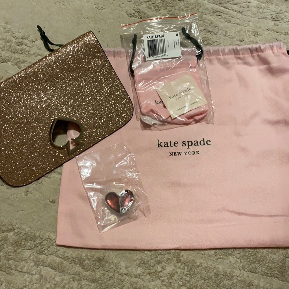 Kate Spade Nicola Twistlock Cover and Heart Lock